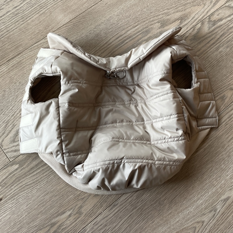 Ultralehká celoroční vesta pro psa – jemně krémová