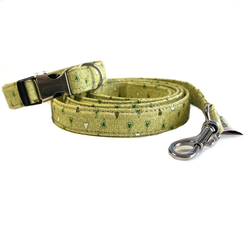 Luxusní set obojek a vodítko zelený se srdíčkem (šířka 1,5 cm)