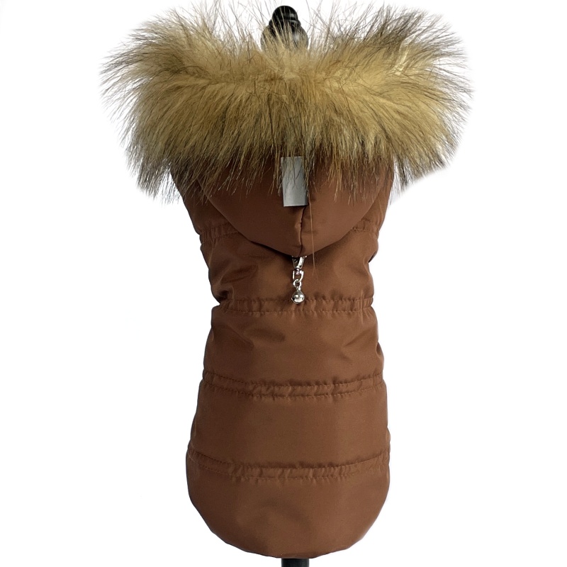 ❄️ Elegantní zimní bunda pro psa s odepínací kapucí – šitá na míru v barvě oříšek