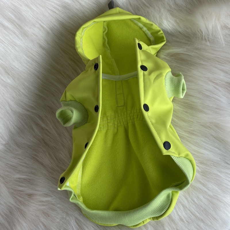 Funkční zimní softshellová pláštěnka pro psy – limetkový kabátek