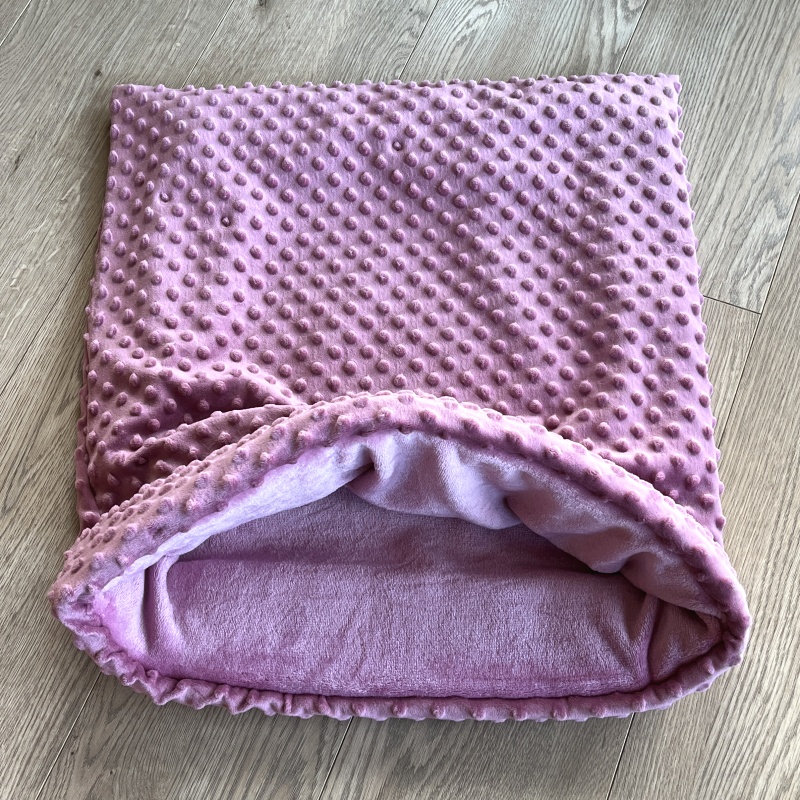 Plyšový tulipytlík s vyztuženým okrajem 65×55 cm – starorůžové minky