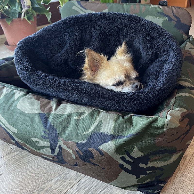 Cestovní pelíšek pro psa s tulipytlíkem, vhodný do auta, maskáč