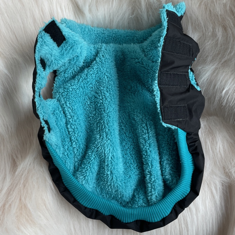 ❄️ Zimní kožíšek pro psa se všitými kšírami – černý