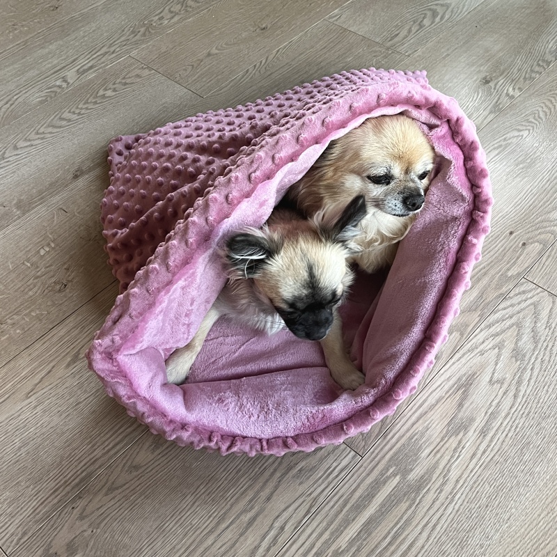 Plyšový tulipytlík s vyztuženým okrajem 65×55 cm – starorůžové minky