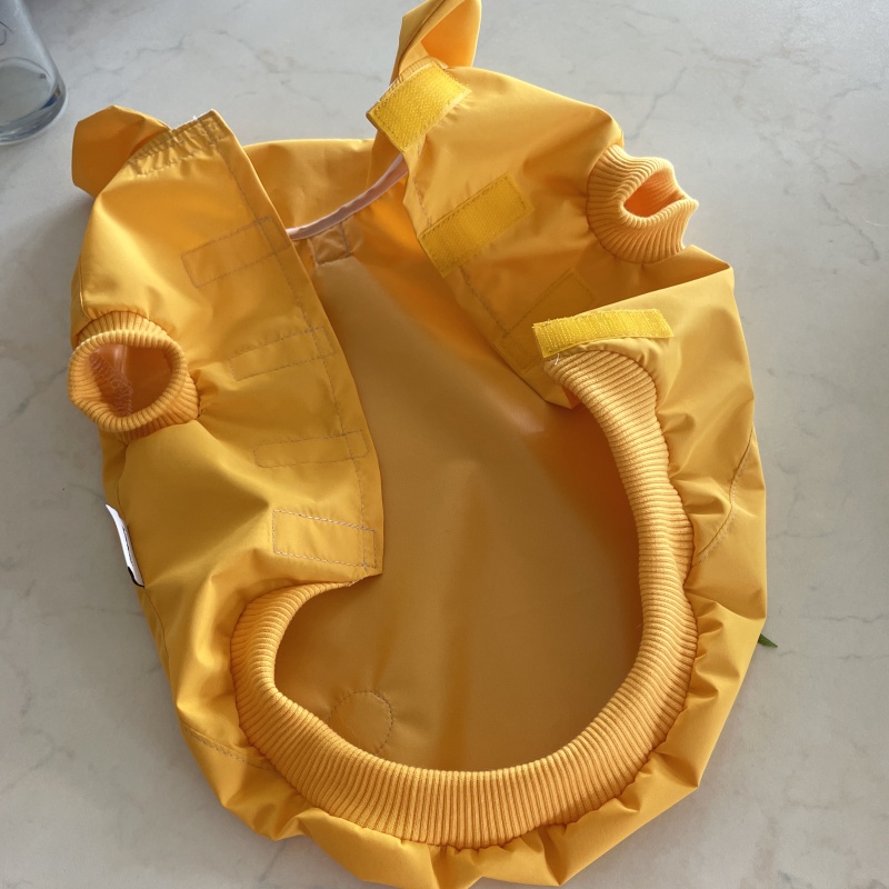 Letní větrovka – pláštěnka pro psa žlutá