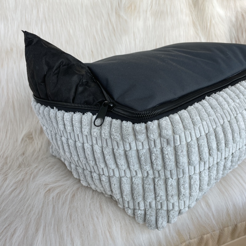 Luxusní pelíšek pro psa – šedý (45 × 30 cm)