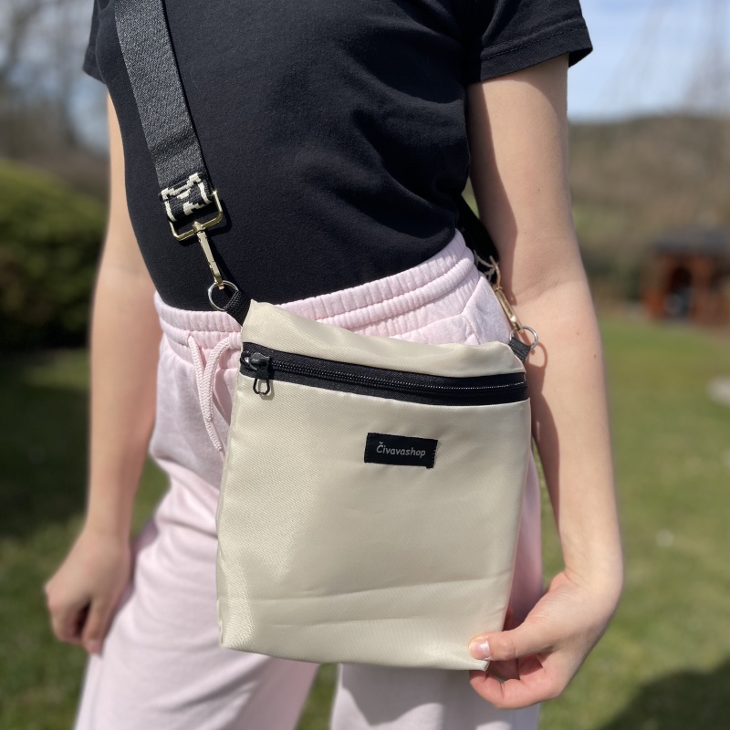 🤍 Elegantní crossbody kabelka – jemná krémová elegance