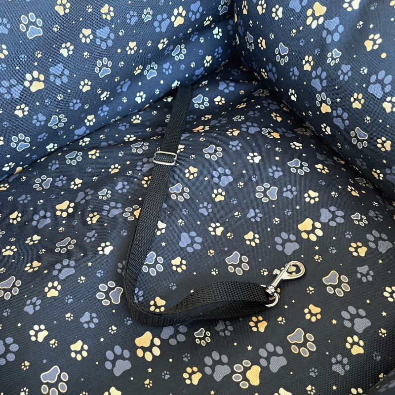 Cestovní pelíšek – autosedačka pro psa (Černá s potiskem tlapiček)