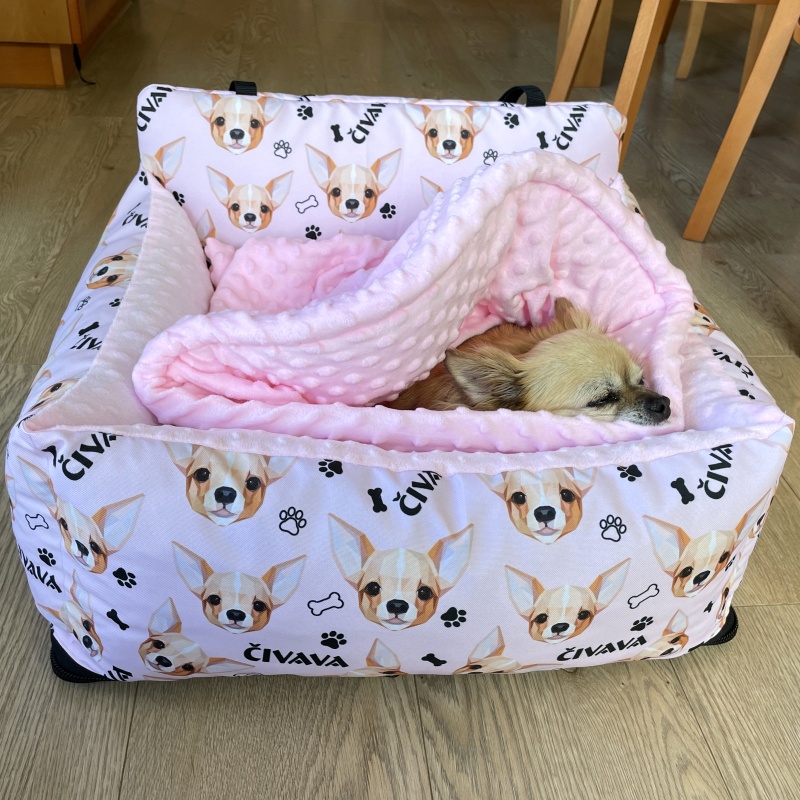 Cestovní pelíšek s tulipytlíkem, vhodný do auta, baby růžový s čivavou