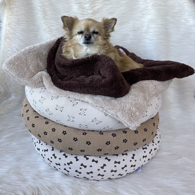 Kulatý manšestrový pelíšek čivavashop Dana, béžový mašličky50cm