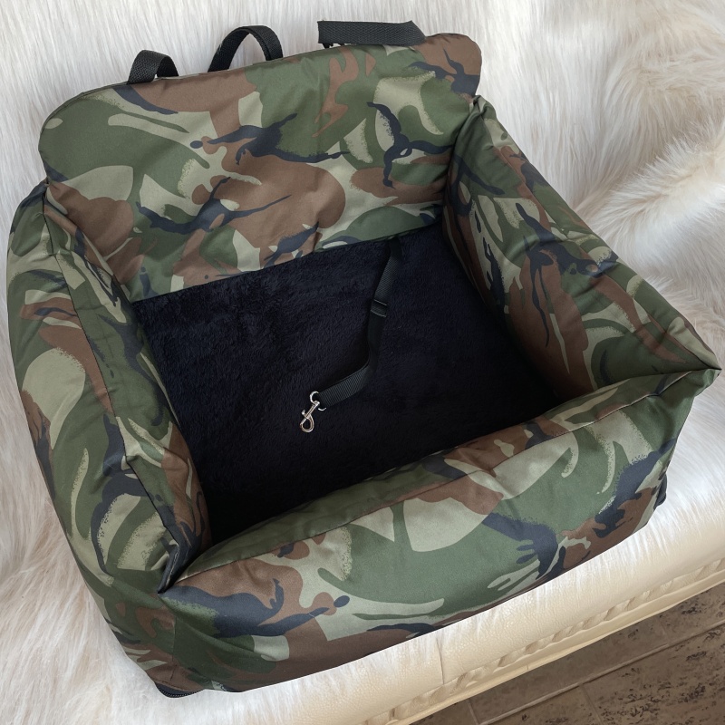 Cestovní pelíšek pro psa s tulipytlíkem, vhodný do auta, maskáč