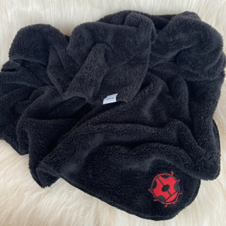 Huňatá deka pro psa 70x90 Mia, černá